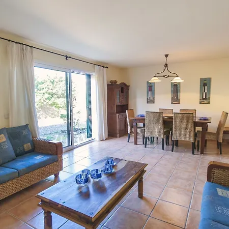 104690 House In Apartment *